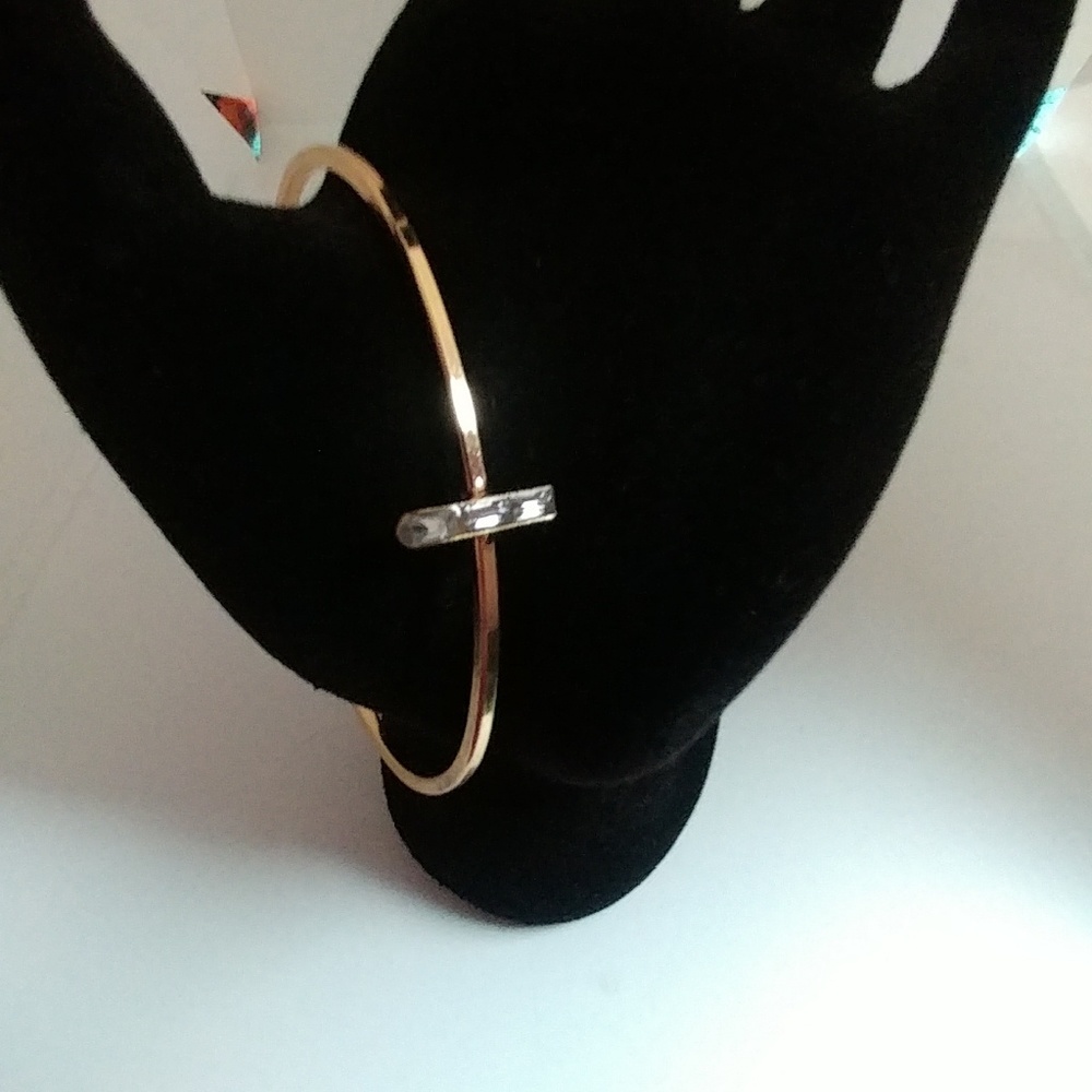 Goldtoned Bracelet with Clear Stones NEW